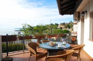 Balkón nebo terasa v ubytování Apartment Gašparac - 30 meters from the beach