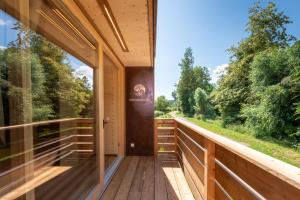 Balkón nebo terasa v ubytování Zur Post Kümmersbruck Hotel & Tiny Houses