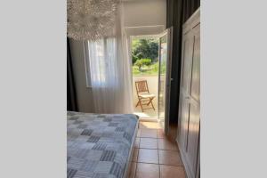 Un pat sau paturi într-o cameră la Casa Fumica rooms