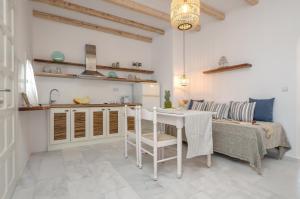 Gallery image of Birikos Studios & Apartments in Agios Prokopios