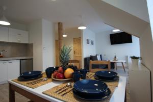 Kuchnia lub aneks kuchenny w obiekcie ApartDębki