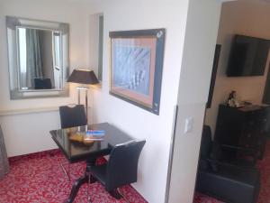 TV a/nebo společenská místnost v ubytování Top Hotel Krämer