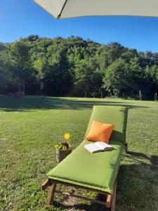 Ein Garten an der Unterkunft Spirit of Velebit