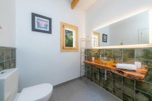 Ein Badezimmer in der Unterkunft Finca Can Blai