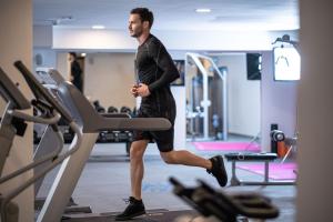 Posilňovňa alebo fitness centrum v ubytovaní Hotel Tonanti