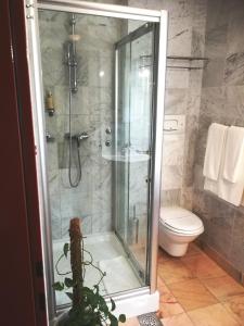 Koupelna v ubytování Hotel Phoenix