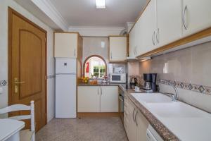 Nhà bếp/bếp nhỏ tại Villa Paradise