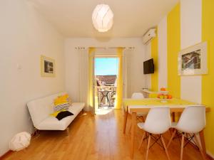 Μια τηλεόραση ή/και κέντρο ψυχαγωγίας στο Apartments NewWay Bol