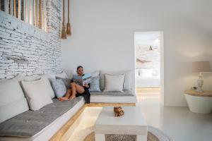 Istumisnurk majutusasutuses Levantes Ios Boutique Hotel