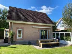 Το κτήριο όπου στεγάζεται  η παραθεριστική κατοικία