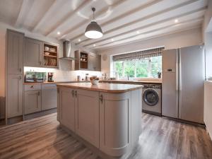 Nhà bếp/bếp nhỏ tại Suncroft