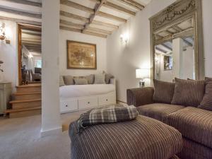 Khu vực ghế ngồi tại Suncroft +17 ảnh