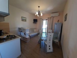 Kuchyňa alebo kuchynka v ubytovaní Apartman Barbir