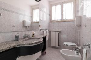 Koupelna v ubytování Villa Francesco appartamento La Ruota + 33 fotografií