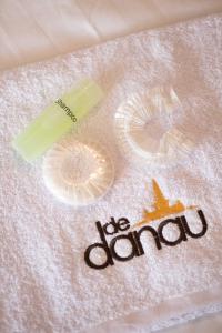 Dedanau Hotel的证书、奖牌、标识或其他文件