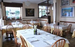 Fotografie z fotogalerie ubytování Albergo Speranza Spiazzi di Monte Baldo v destinaci Spiazzi Di Caprino