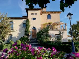 Photo de la galerie de l'établissement Villa La Valiana - Full Estate in Montepulciano - HEATED POOL, à Valiano