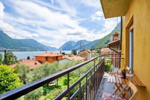 Balkonas arba terasa apgyvendinimo įstaigoje Casa Carla - cozy Apartment with garden -8 km to Bellagio!