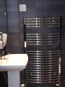 A bathroom at Wanslea Guest House 