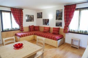 A seating area at Villa Erika