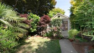 Gallery image of San Jose Cottage in Victoria