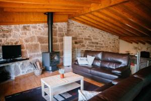 A seating area at Casa de Vacaciones en Galicia de Karlos