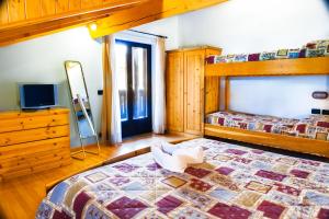 A bed or beds in a room at Villa Erika