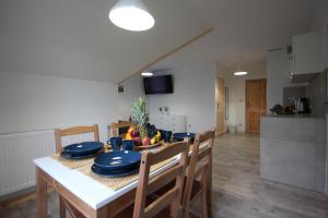 Kuchnia lub aneks kuchenny w obiekcie ApartDębki