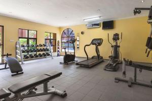 The fitness centre and/or fitness facilities at Hawthorn Suites by Wyndham Abuja