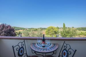 A balcony or terrace at Agriturismo Il Fontanile