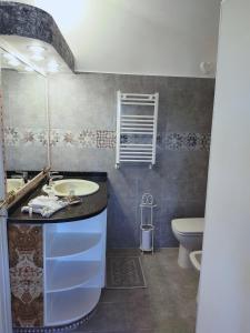 Phòng tắm tại Luxury Apartment Magnolia Terrace