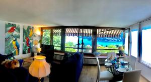 Posedenie v ubytovaní luxury villa in como lake