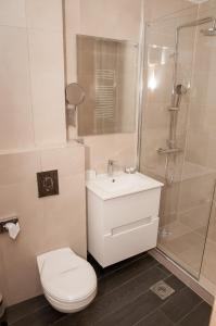 Ett badrum på Hotel Astoria