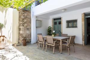 Patio nebo venkovní prostory v ubytování Villa Aprinia
