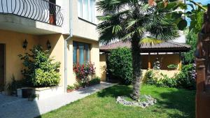 Zahrada ubytování Kirovi House - guest rooms