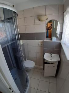 Koupelna v ubytování Pokoje Gościnne Zacisze