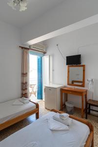 Foto dalla galleria di Galaxy Hotel a Gavrio