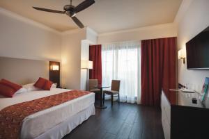 Postel nebo postele na pokoji v ubytování Hotel Riu Monica - Adults Only