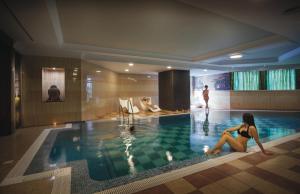 Bazén v ubytování Hotel Riu Monica - Adults Only nebo v jeho okolí