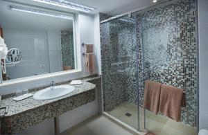 Koupelna v ubytování Hotel Riu Monica - Adults Only