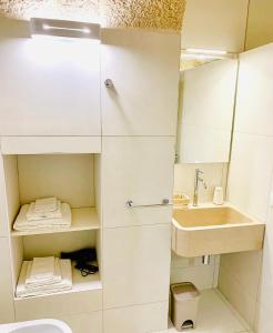Koupelna v ubytování B&B Suite Amare Polignano