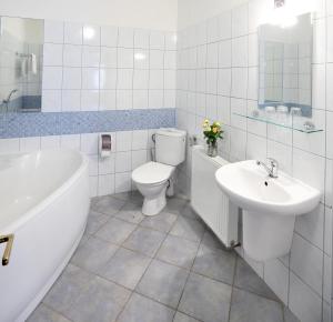Bilik mandi di Penzion Na 15. Poledníku