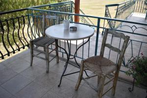 Gallery image of Athena's Apartments & Studios in Sikia