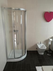 Et badeværelse på Encosta do Douro - Rio Douro