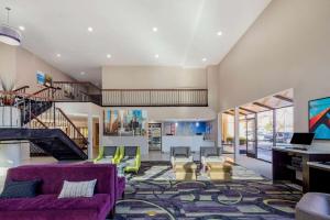 Gallery image of La Quinta by Wyndham Oakland - Hayward in Hayward