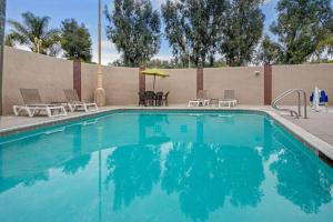 The swimming pool at or close to La Quinta by Wyndham Temecula