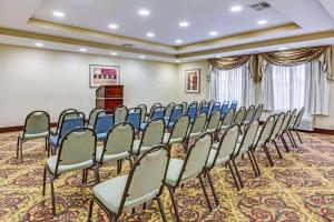 Konferenční prostory v ubytování La Quinta by Wyndham Canton MS + 19 fotografií