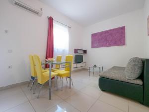 Posezení v ubytování Cozy apartment with breakfast on request 1