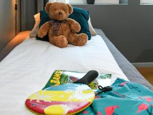 Letto o letti in una camera di Hasse på Sjökanten Hotell & Restaurang