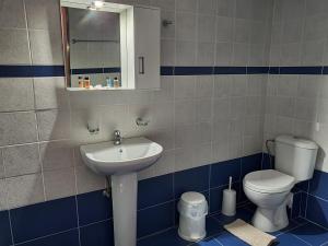 A bathroom at Stoupa Lefktro 9